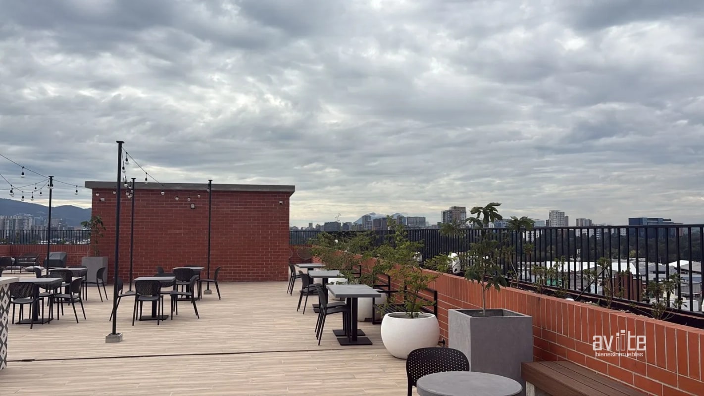 Apartamento tipo estudio en alquiler en Centrico, zona 5.    Q5,500.00 incluye linea blanca. - 4