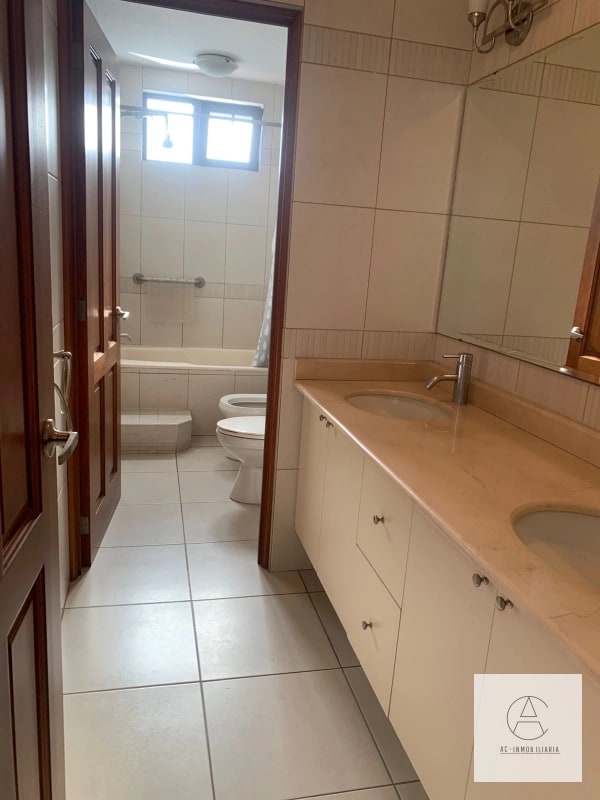 Apartamento en venta zona 14. 2 habitaciones - 14