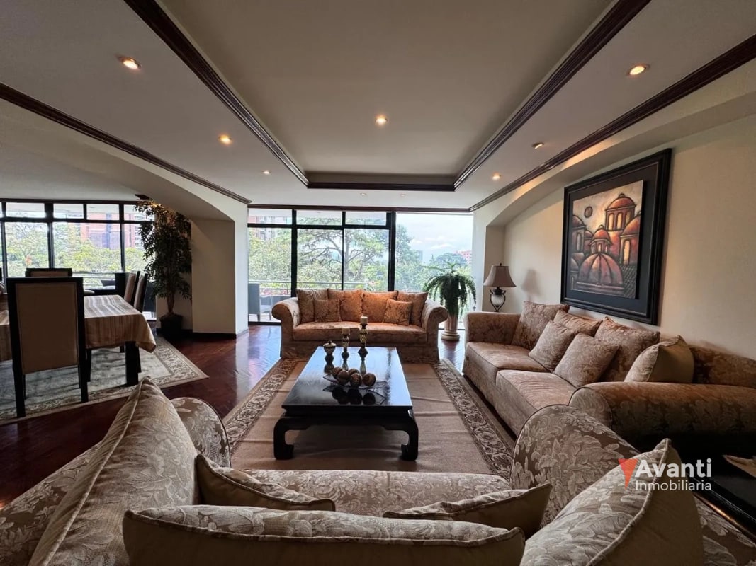 VENTA APARTAMENTO ZONA 14, AMPLIO - 17
