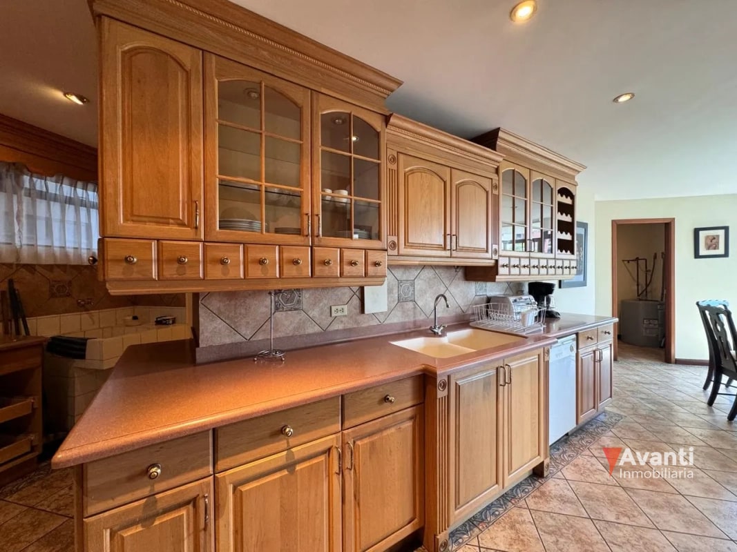 VENTA APARTAMENTO ZONA 14, AMPLIO - 9
