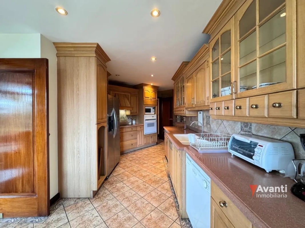 VENTA APARTAMENTO ZONA 14, AMPLIO - 8