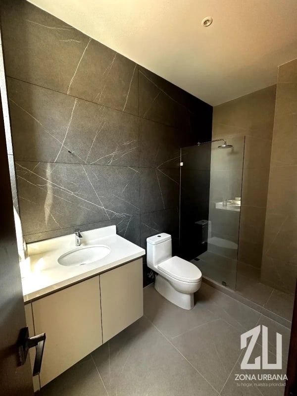 Apartamento amplio y bien iluminado con balcón en Edificio Tero 14 - 7