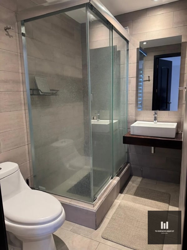 Apartamento en Alquiler, en Zona 10 - Amueblado - 2