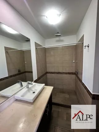 PENTHOUSE CON TERRAZA ZONA 10 — Apartamento en Alquiler en Verona, Zona 10, Guatemala, Ciudad — miniatura 10 de 15