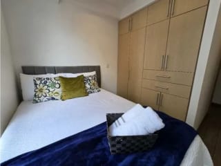 APARTAMENTO AMUEBLADO ZONA 10 — Apartamento en Alquiler en Zona 10, Guatemala, Ciudad — miniatura 4 de 9