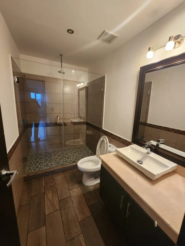 Apartamento Amueblado en Renta – Verona, Zona 10 - 1