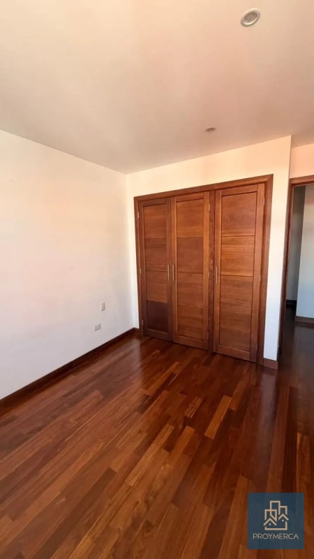 Apartamento en alquiler, Edificio Mirafiori, zona 10 - 9