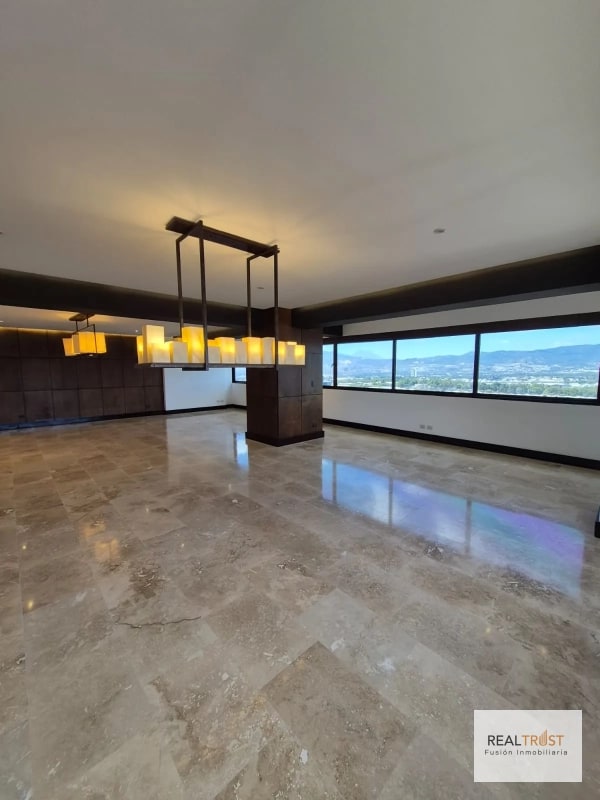 EN VENTA ESPECTACULAR PENTHOUSE - 15