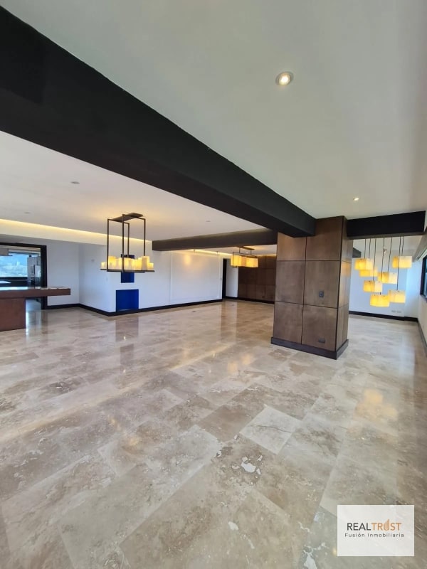 EN VENTA ESPECTACULAR PENTHOUSE - 14