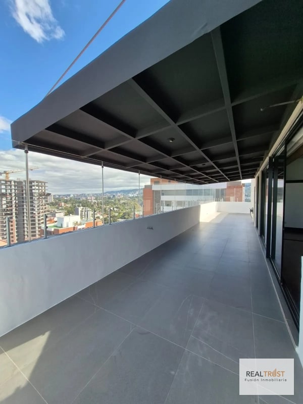 EN VENTA ESPECTACULAR PENTHOUSE - 3