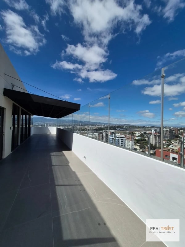 EN VENTA ESPECTACULAR PENTHOUSE - 1