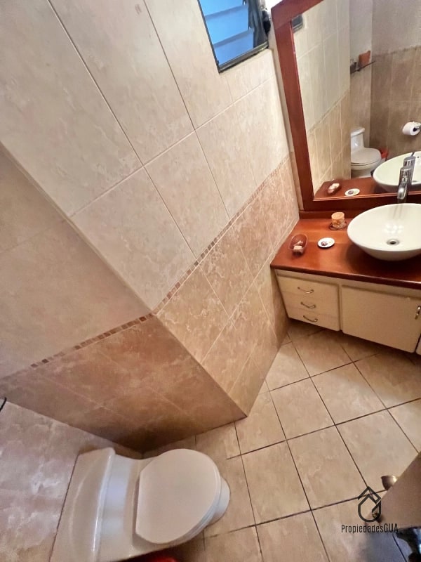 Apartamento amplio con balcones - 3