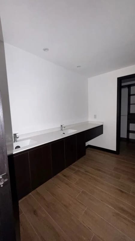 APARTAMENTO CON JARDIN ZONA 15 VENTA — Apartamento en Venta en Alena, Zona 15, Guatemala, Ciudad — foto 8 de 13