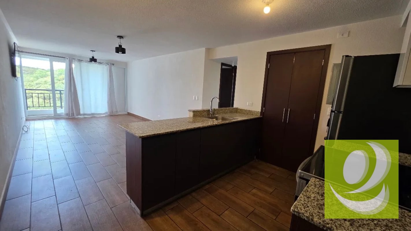 VENDO APARTAMENTO EN ZONA 16 SENDEROS - 16