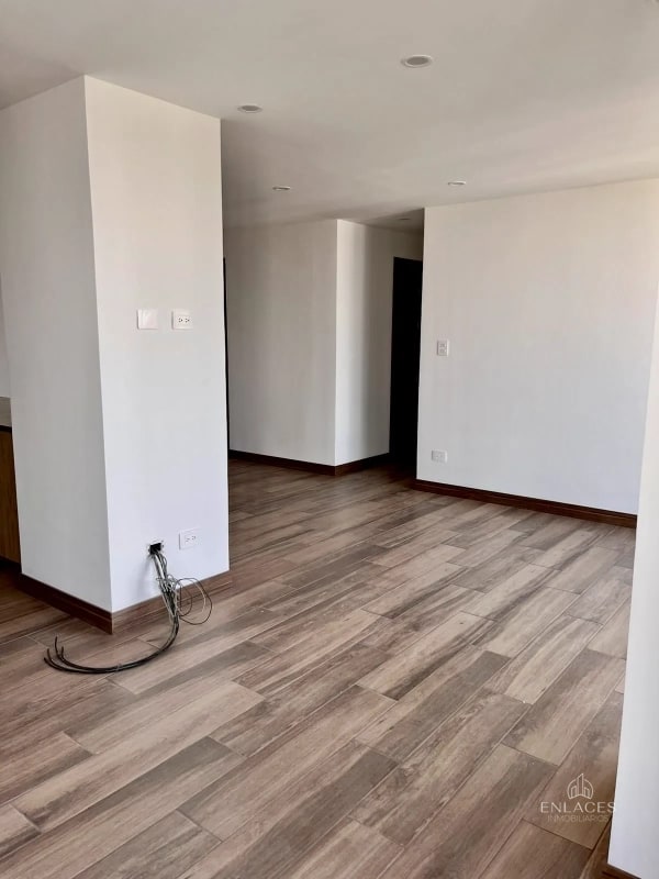 Zona 15 • Apartamento en Renta • Edificio Privé • 3 habitaciones • 2 baños • 3 parqueos - 16