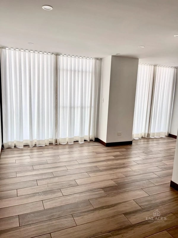 Zona 15 • Apartamento en Renta • Edificio Privé • 3 habitaciones • 2 baños • 3 parqueos - 14
