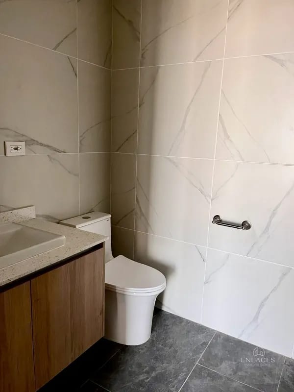 Zona 15 • Apartamento en Renta • Edificio Privé • 3 habitaciones • 2 baños • 3 parqueos — Apartamento en Alquiler en Zona 15, Guatemala, Ciudad — foto 11 de 17