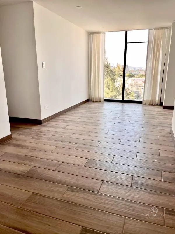 Zona 15 • Apartamento en Renta • Edificio Privé • 3 habitaciones • 2 baños • 3 parqueos — Apartamento en Alquiler en Zona 15, Guatemala, Ciudad — foto 5 de 17