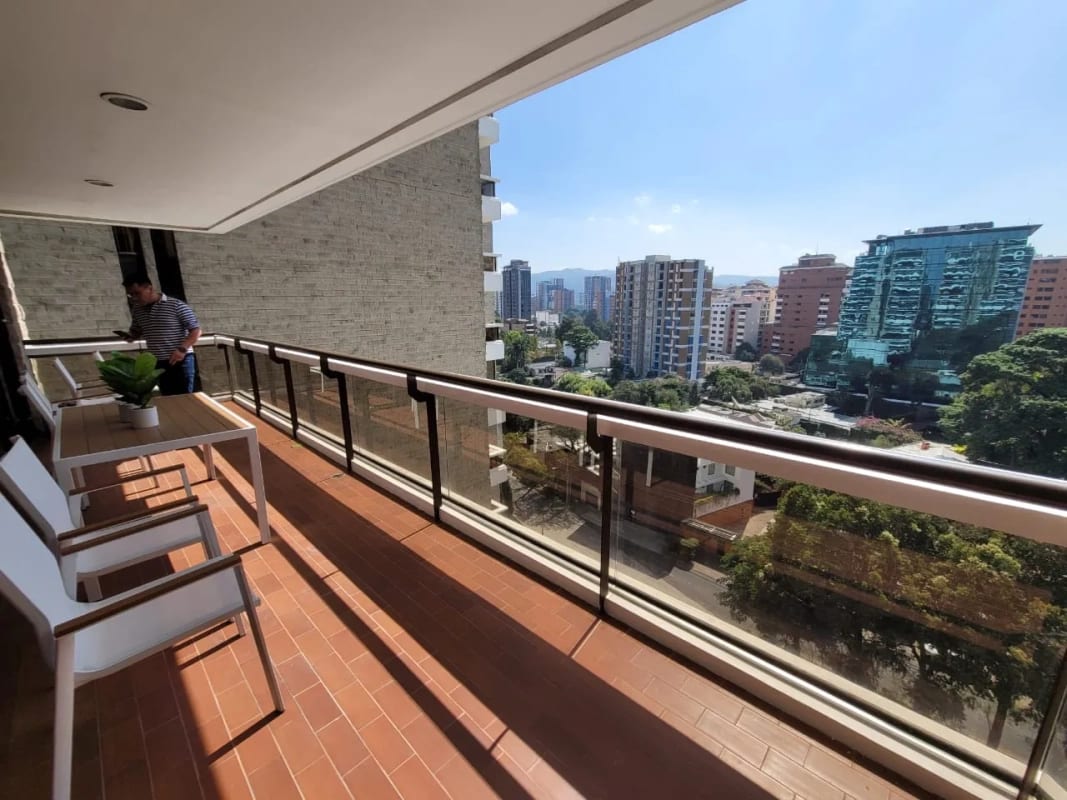Apartamento en Tiffany 2 zona 10 — Apartamento en Venta en Zona 10, Guatemala, Ciudad — foto 6 de 11