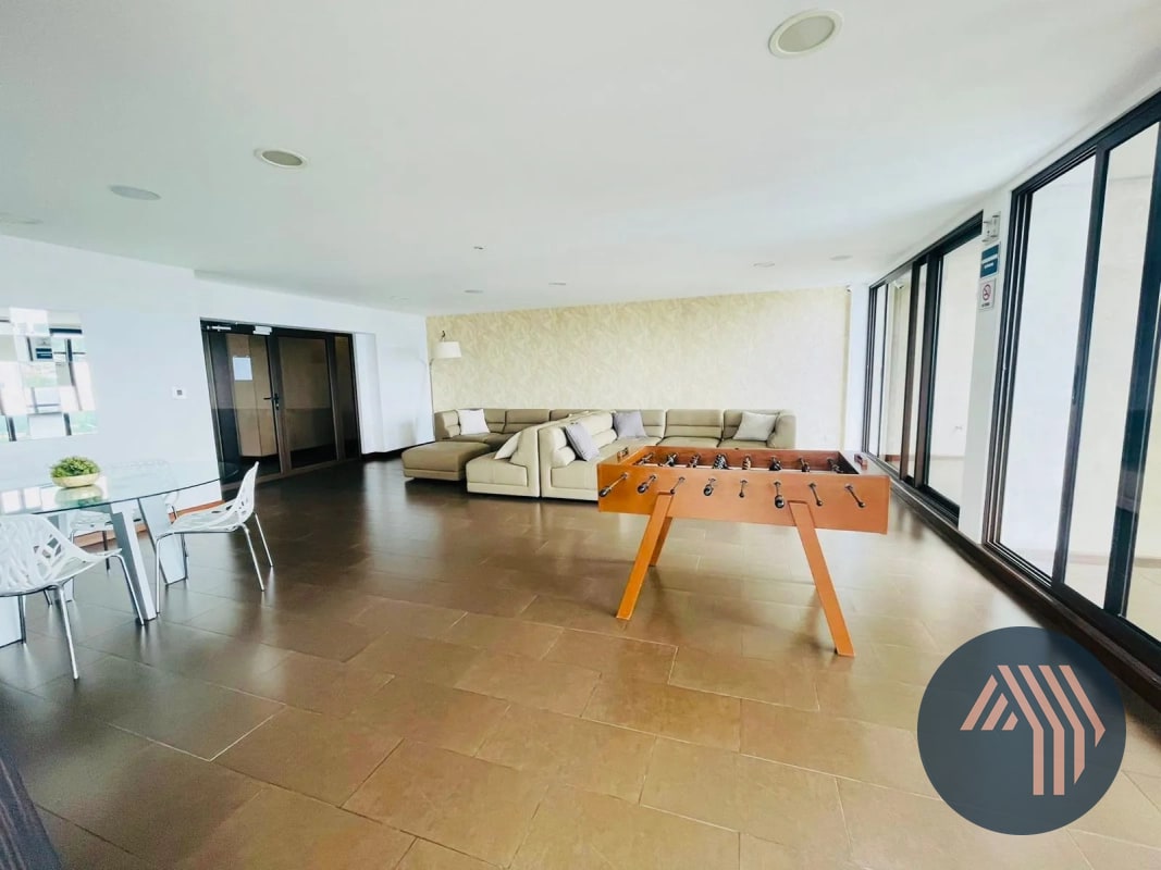 VENTA DE AMPLIO APARTAMENTO DE 2 NIVELES - VEINTI4, ZONA 10 - 9