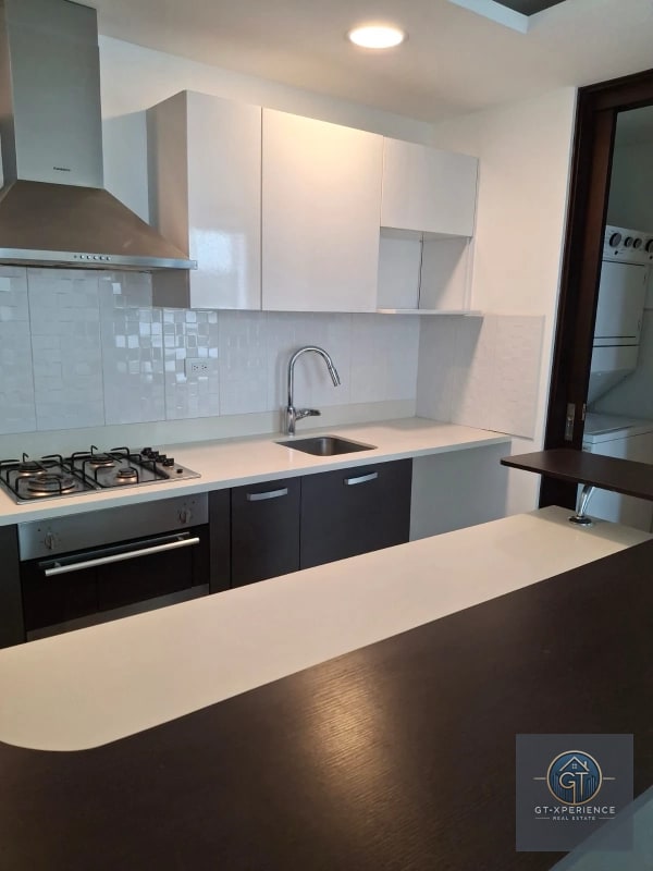 Lindo apartamento en renta en Edificio Liv, zona 15 - 12