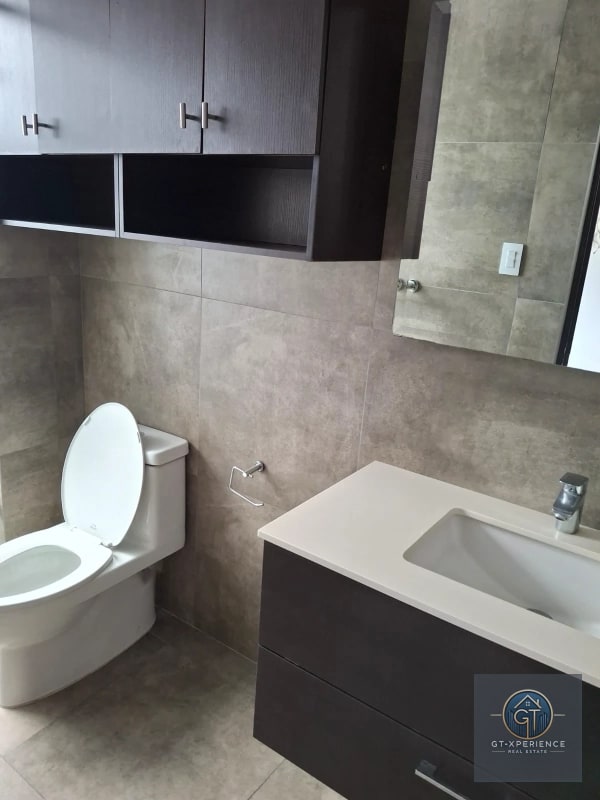 Lindo apartamento en renta en Edificio Liv, zona 15 - 9