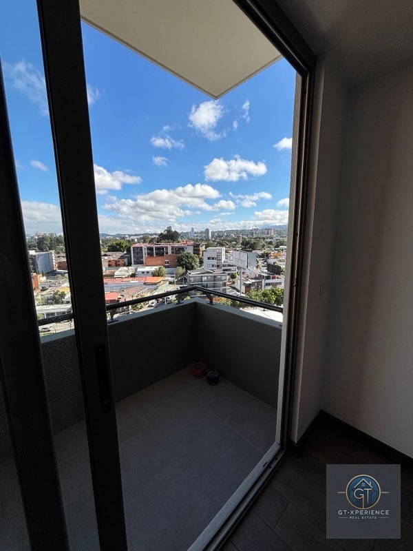 Lindo apartamento en renta en Edificio Liv, zona 15 - 2