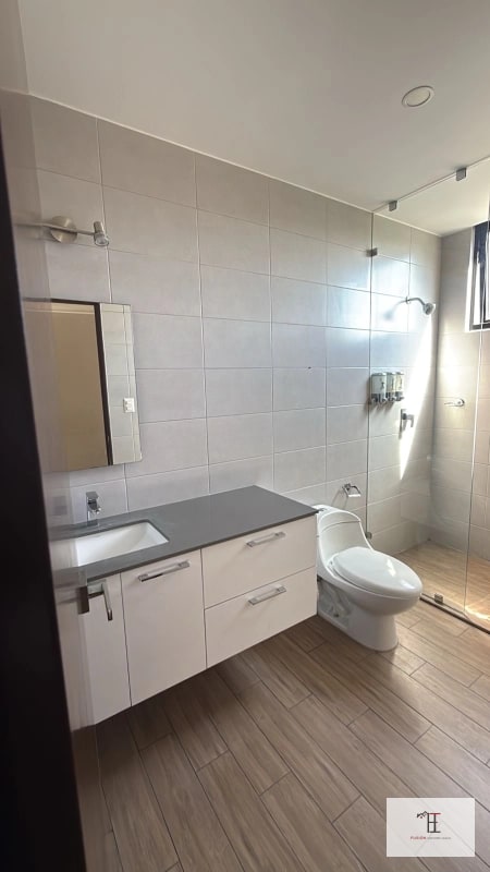 Rento Apartamento de 2 dormitorios en zona 15 VH2 - 4