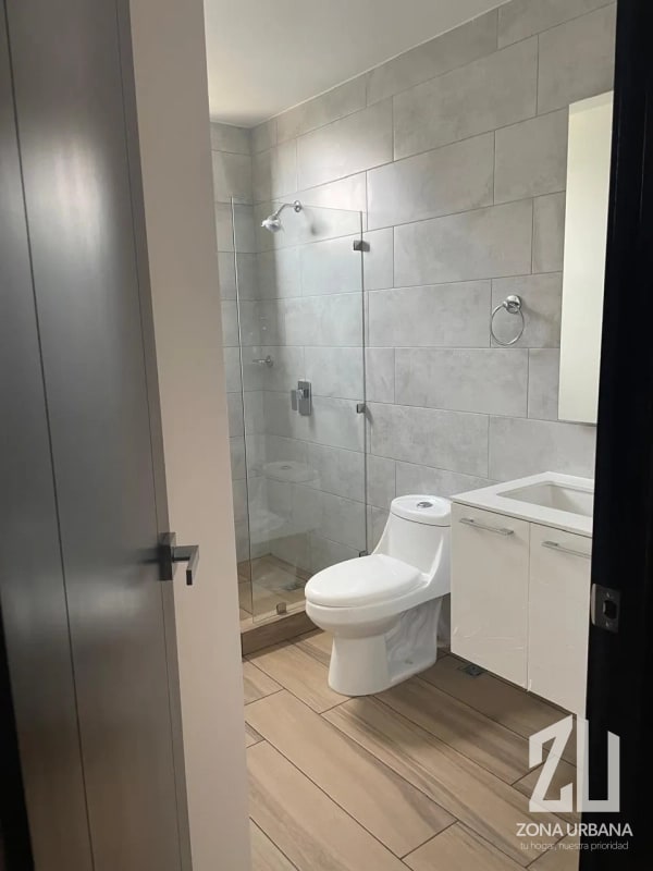 Apartamento funcional con acceso a parque en Edificio, Zona 15 - 10