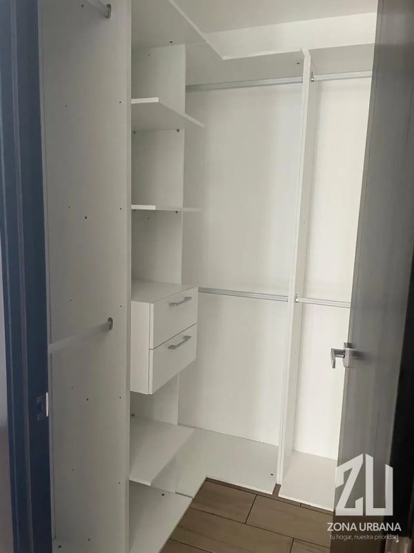 Apartamento funcional con acceso a parque en Edificio, Zona 15 - 7