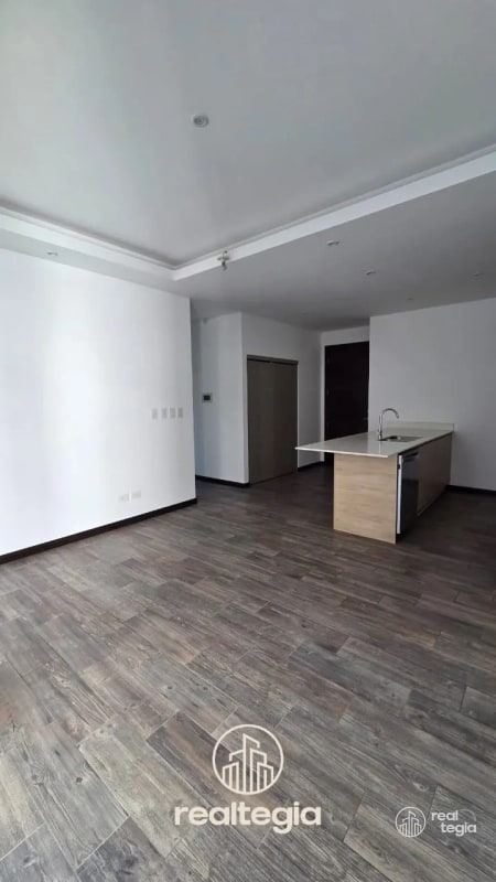 APARTAMENTO LIRIOS DE CAYALÁ ZONA 16 - 13