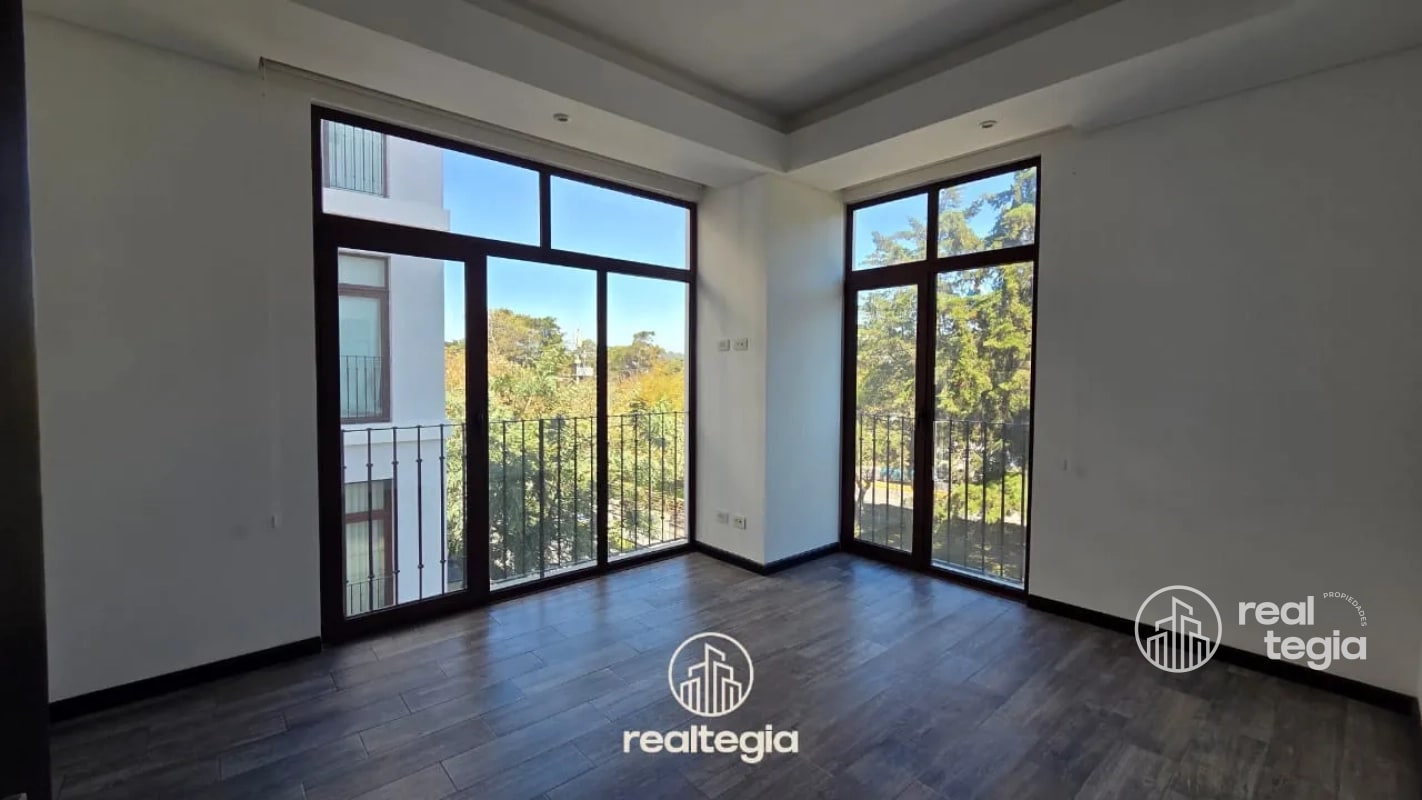 APARTAMENTO LIRIOS DE  CAYALÁ ZONA 16 - 11