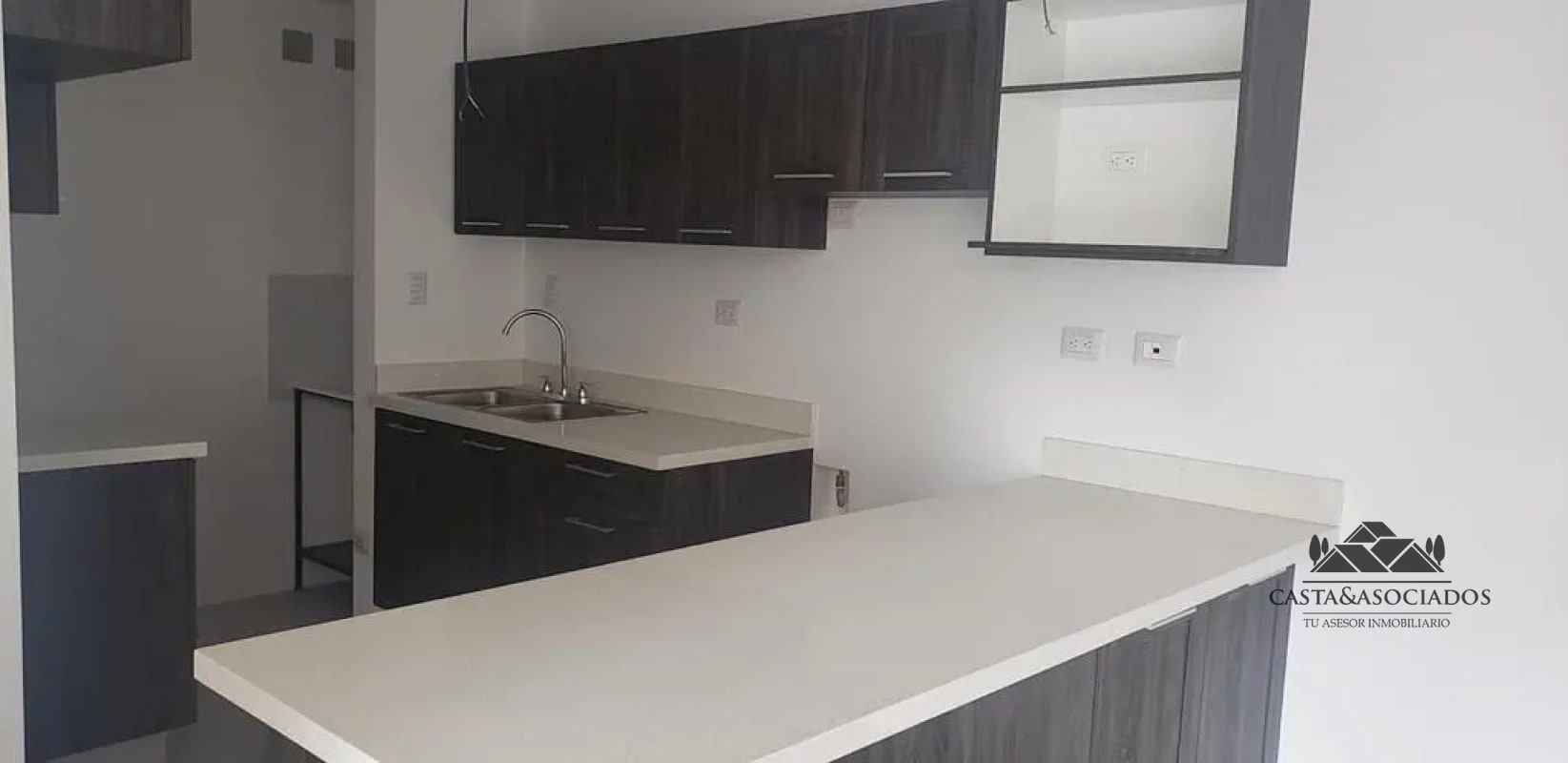 APARTAMENTO EN VENTA ZONA 7 - 12