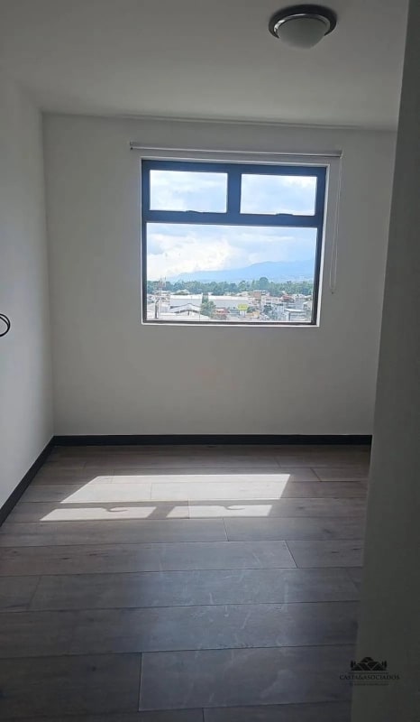 APARTAMENTO EN VENTA ZONA 7 - 10