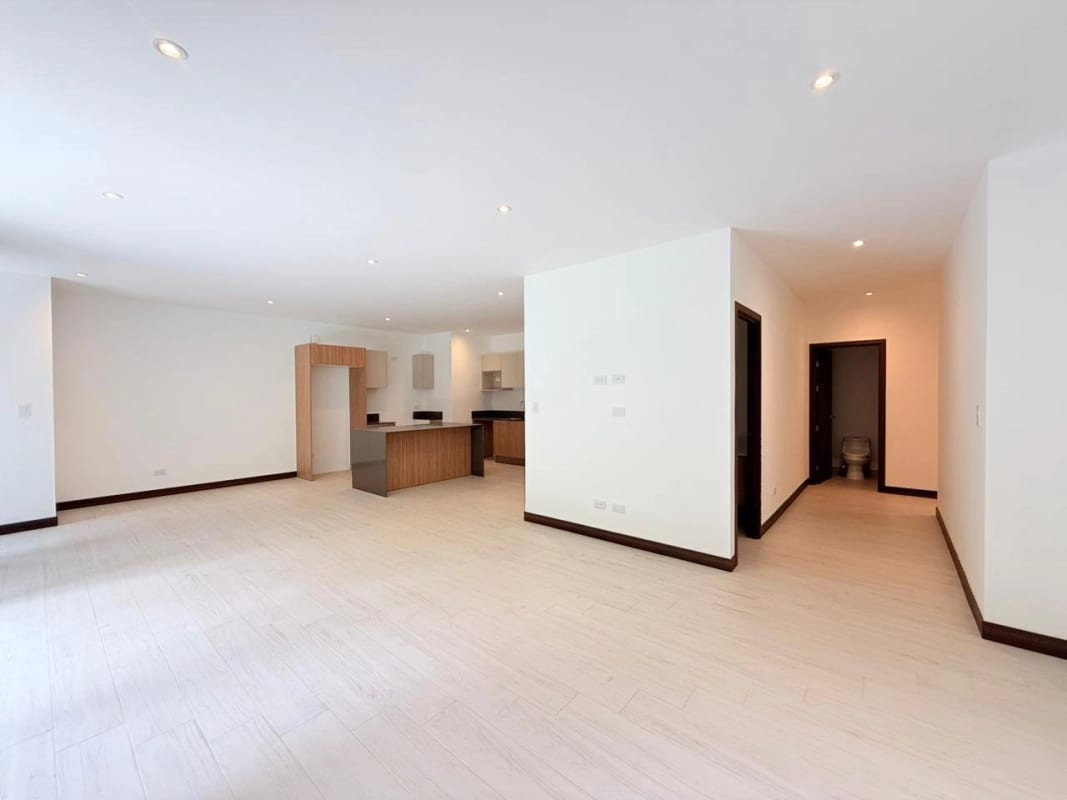 Apartamento en Venta — Apartamento en Venta en Zona 16, Guatemala, Ciudad — foto 2 de 9