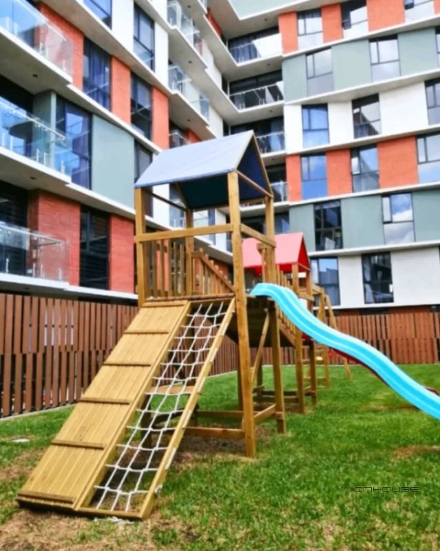 APARTAMENTO EN VENTA ZONA 11 EN PRIMER NIVEL CON JARDIN - 1
