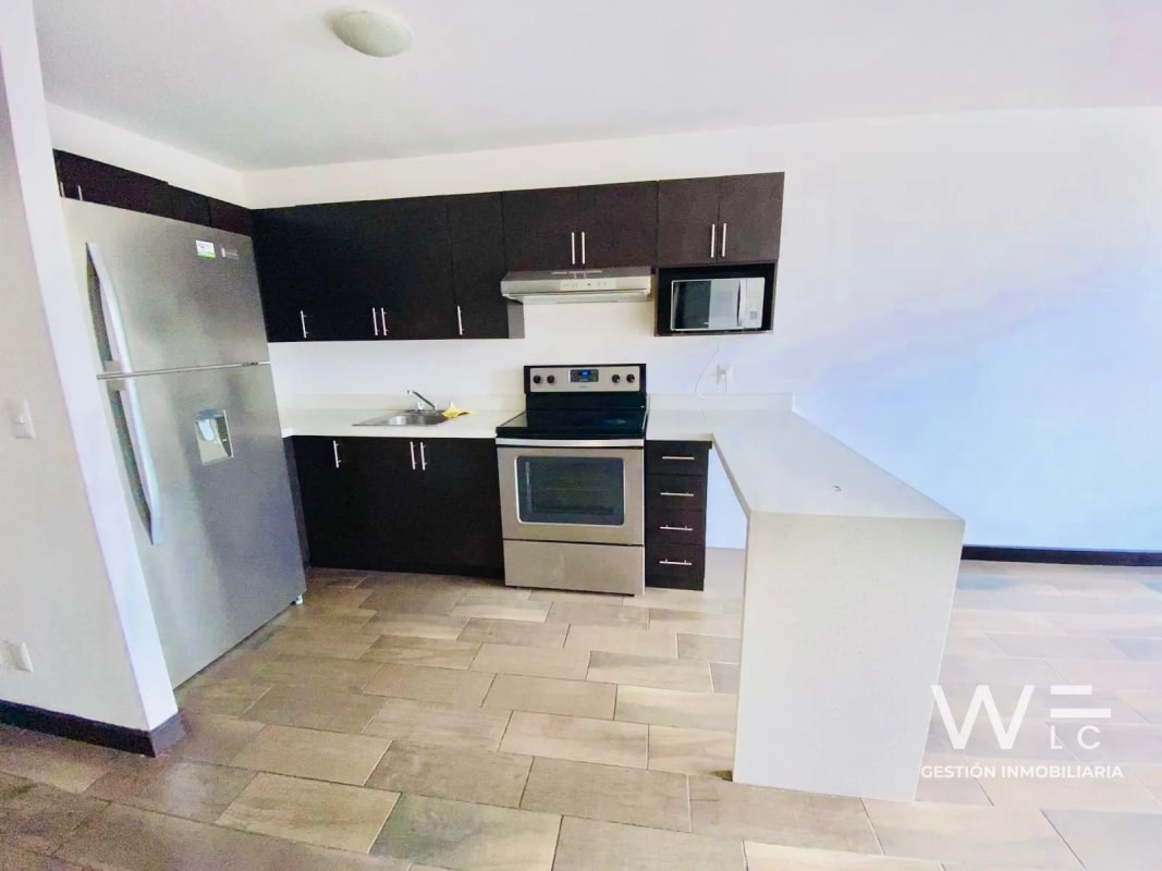 VENDO APARTAMENTO ZONA 10 - 11