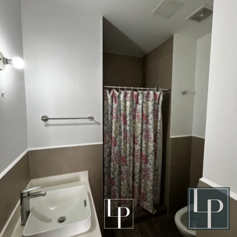 Apartamento Ubicado en Lirios de Cayalá - 1