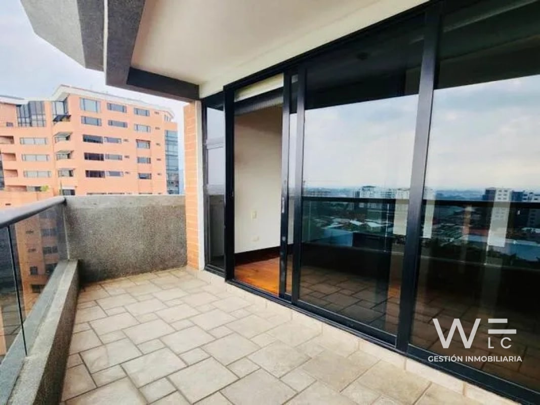 VENDO APARTAMENTO ZONA 14 - 10
