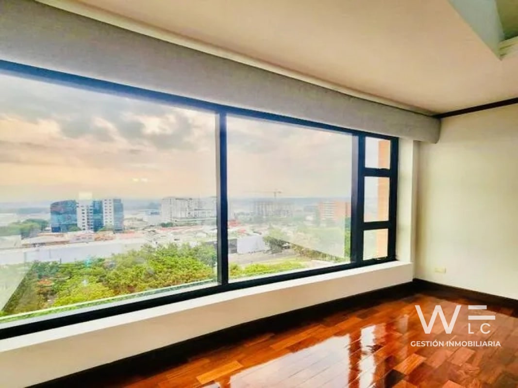 VENDO APARTAMENTO ZONA 14 - 5
