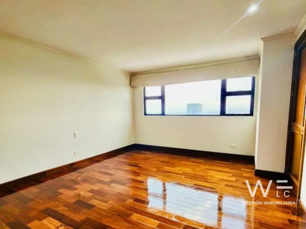 VENDO APARTAMENTO ZONA 14 - 4