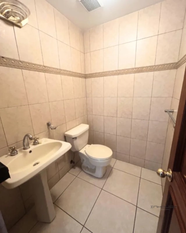 APARTAMENTO EN RENTA ZONA 10 EN NIVEL ALTO - 3