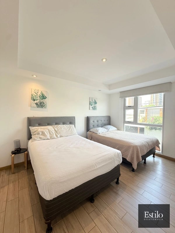 APARTAMENTO AMUEBLADO EN VENTA ZONA 10 - 8