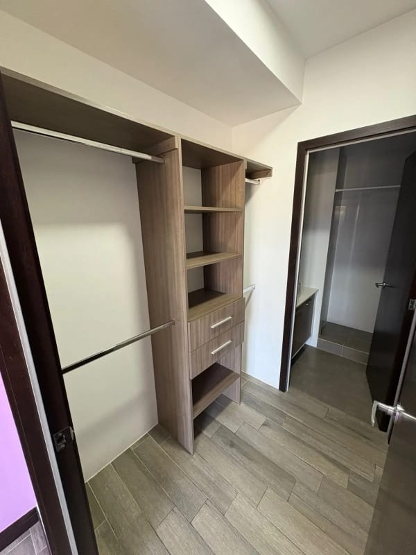 ALQUILER DE APARTAMENTO EN EDIFICIO 20/21, ZONA 16 — Apartamento en Alquiler en San Isidro 20/21, Zona 16, Guatemala, Ciudad — foto 3 de 12