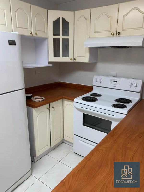 Apartamento con jardín en venta, Zona 10 - 5