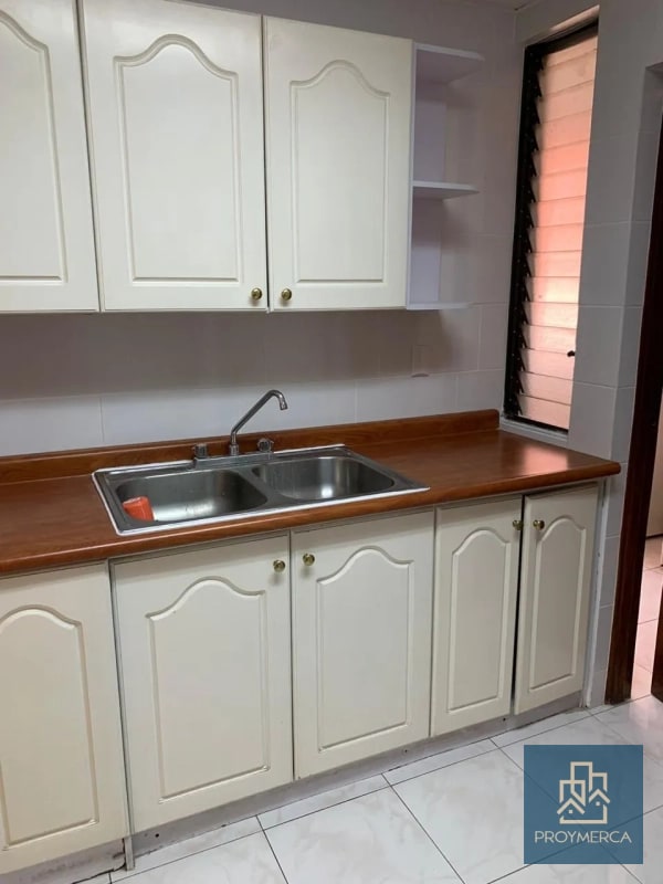 Apartamento con jardín en venta, Zona 10 - 4