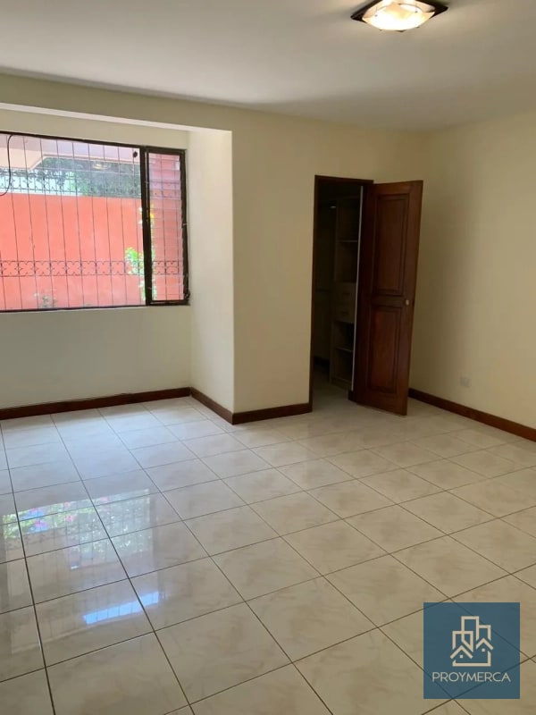 Apartamento con jardín en venta, Zona 10 - 3