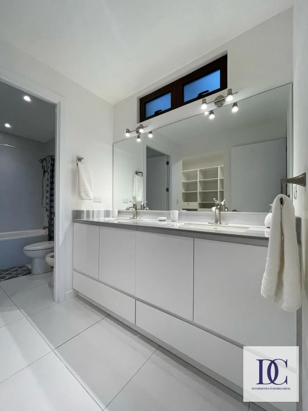 📍 APARTAMENTO AMUEBLADO EN RENTA – EDIFICIO LUCCA | ZONA 10 - 5