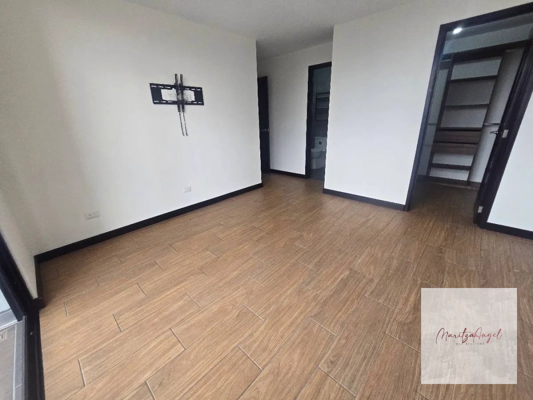 VENTA DE APARTAMENTO EN ZONA 15 TORRE PRAGA - 9