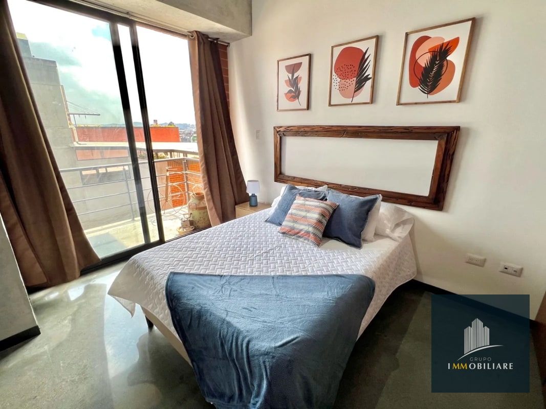 Apartamento amueblado en venta 4 Grados Norte, zona 4 - 8